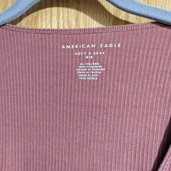 American Eagle size L ribbed tee - Picture 2 of 3